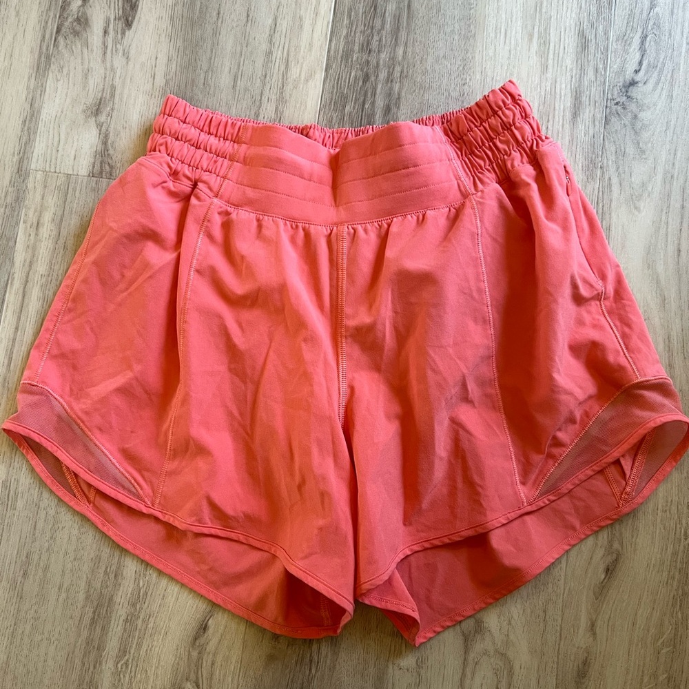 Lululemon High Rise Hotty Hot 4”- Raspberry Cream
